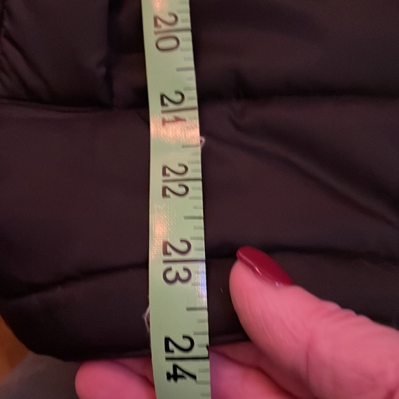 Winter Puffer Vest: Black size Small. CS ACTIVE - Picture 10 of 10